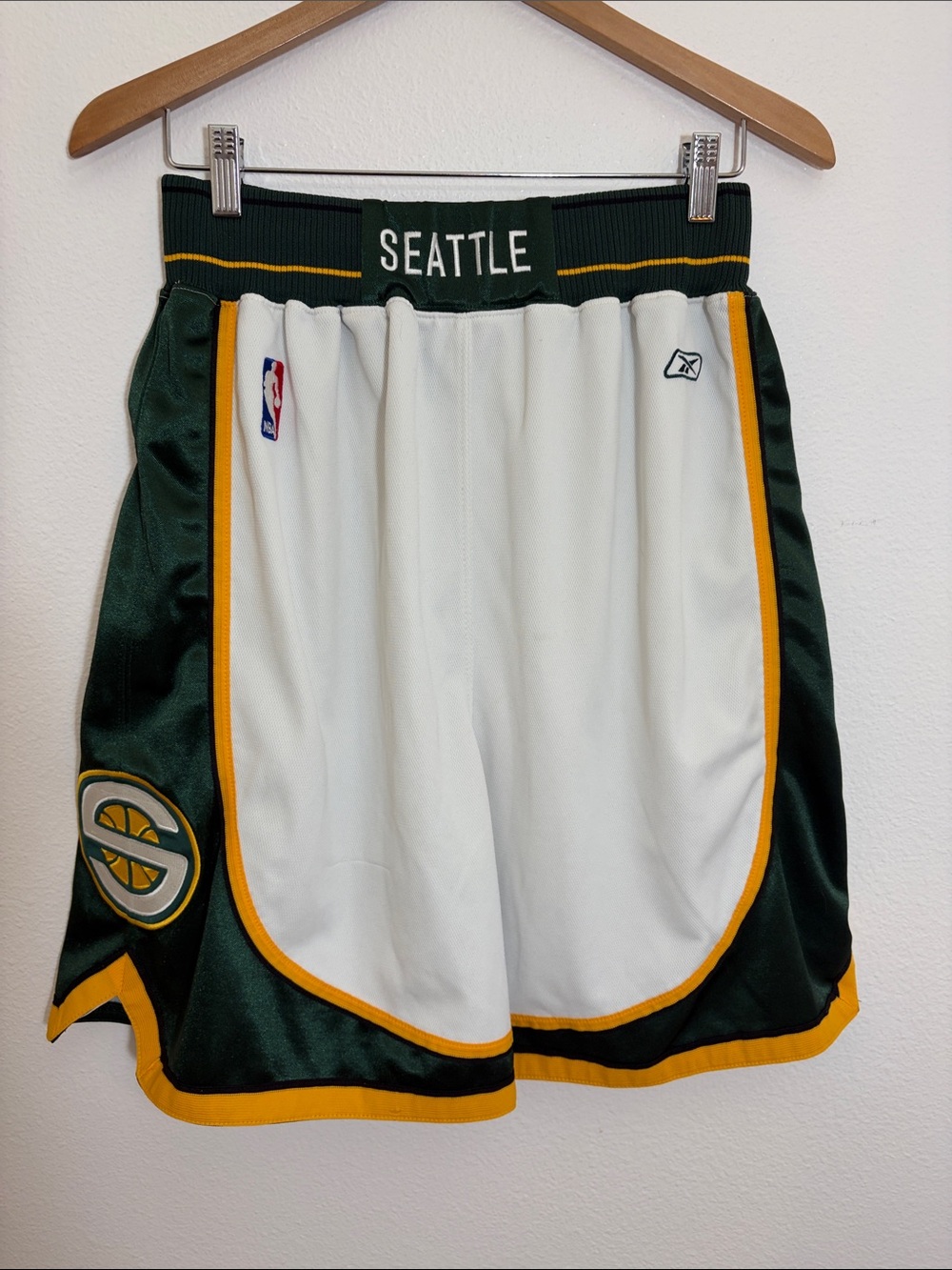 Seattle Sonics NBA Basketball Shorts in Green, Yellow & White
